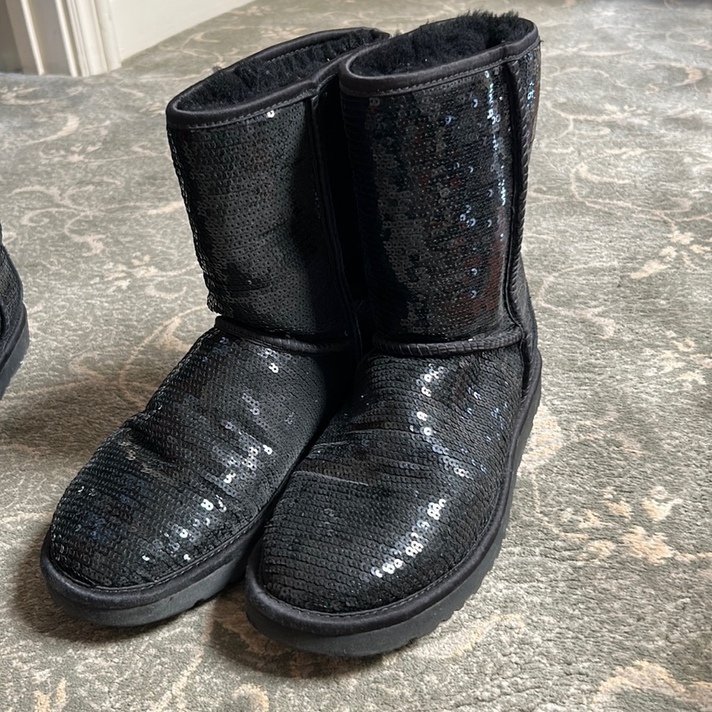 Sparkly (sequin) black UGGs
